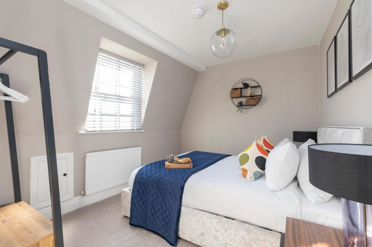 Elliot Oliver - Laverham House - Stunning 6 Bedroom Regency House With Parking Cheltenham Exterior photo