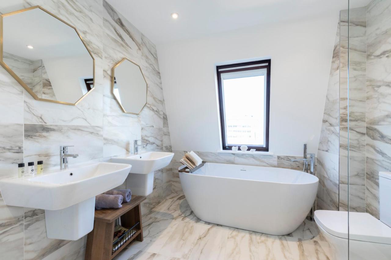 Elliot Oliver - Laverham House - Stunning 6 Bedroom Regency House With Parking Cheltenham Exterior photo