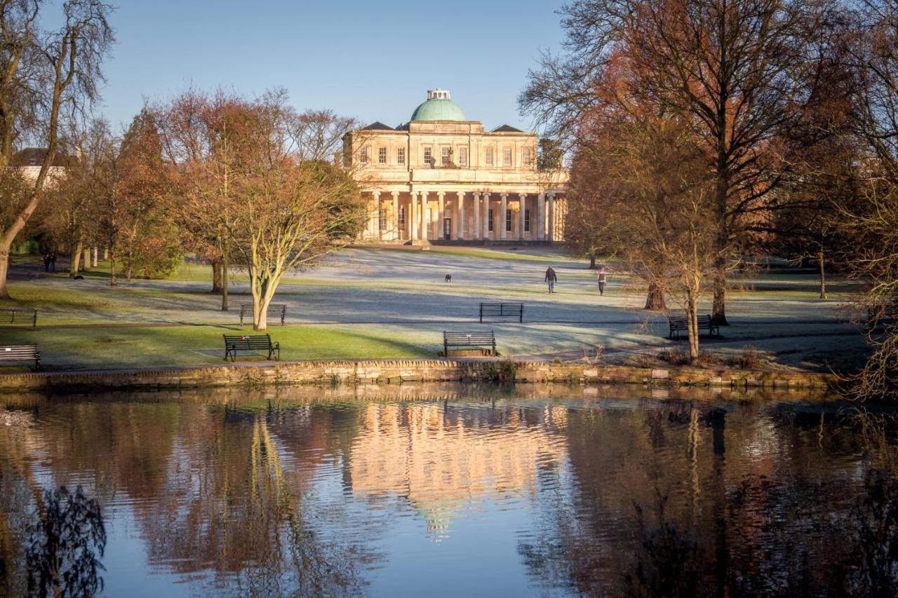 Elliot Oliver - Laverham House - Stunning 6 Bedroom Regency House With Parking Cheltenham Exterior photo