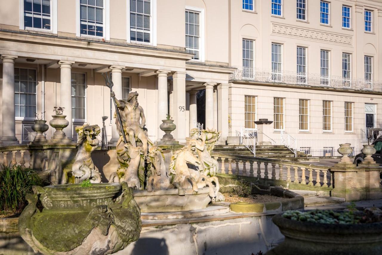 Elliot Oliver - Laverham House - Stunning 6 Bedroom Regency House With Parking Cheltenham Exterior photo