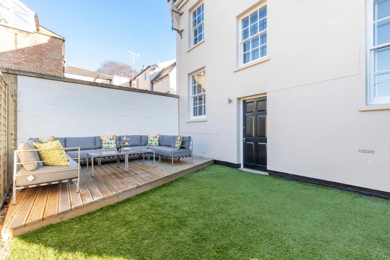 Elliot Oliver - Laverham House - Stunning 6 Bedroom Regency House With Parking Cheltenham Exterior photo