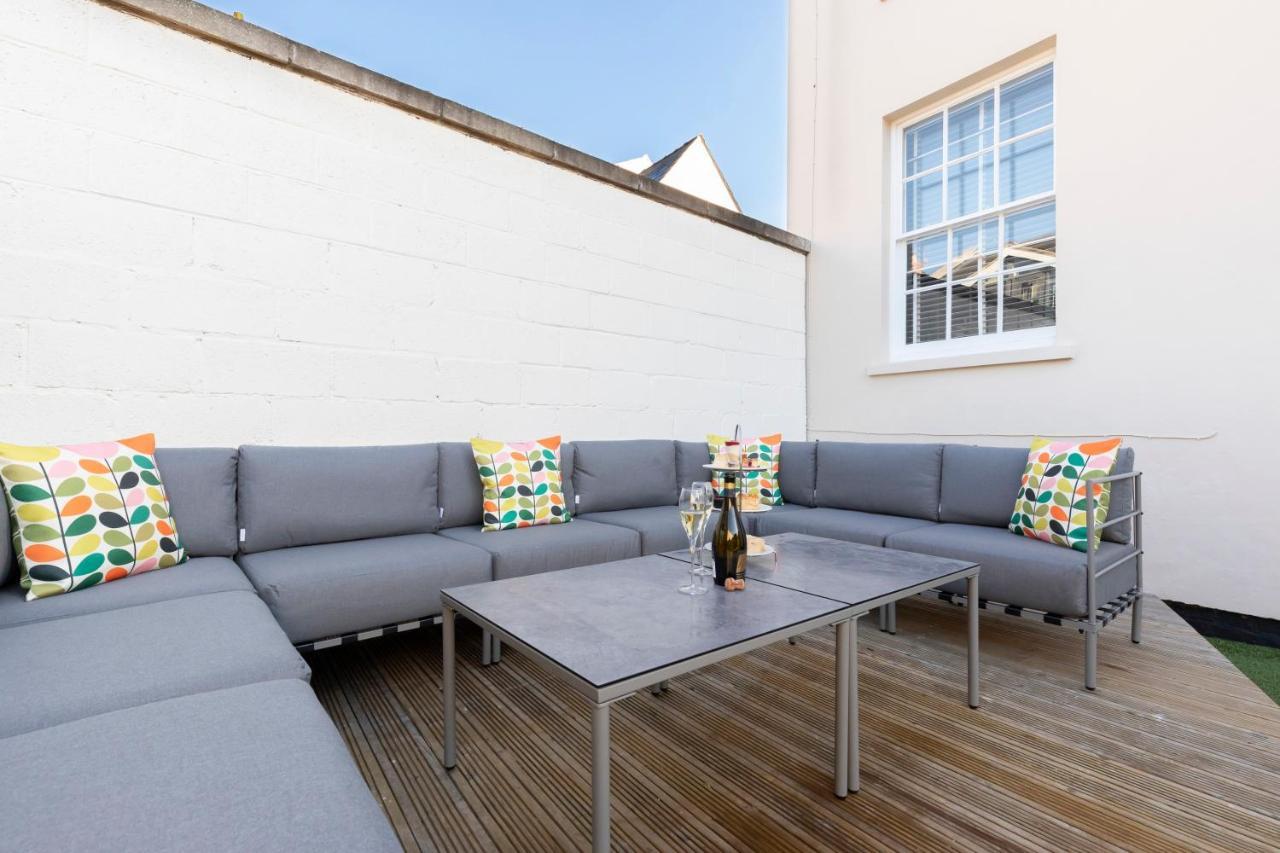 Elliot Oliver - Laverham House - Stunning 6 Bedroom Regency House With Parking Cheltenham Exterior photo